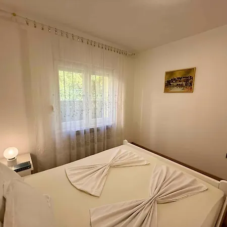 In 54872 Apartment *