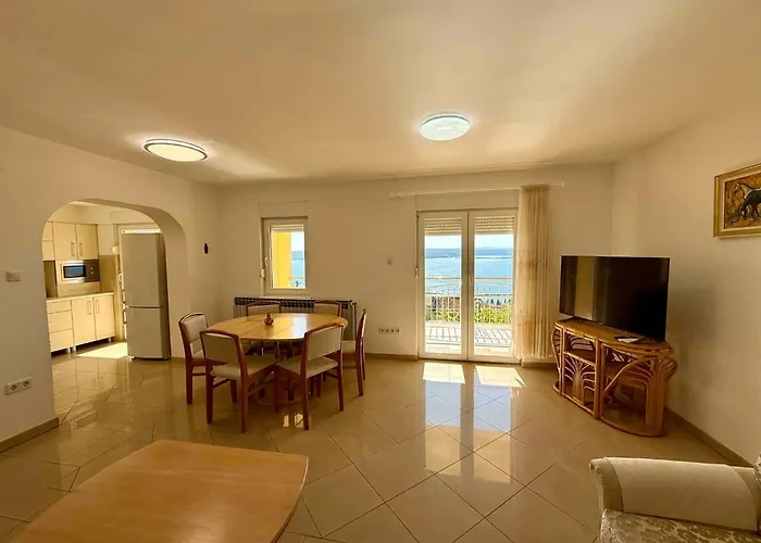 In 54872 Apartment